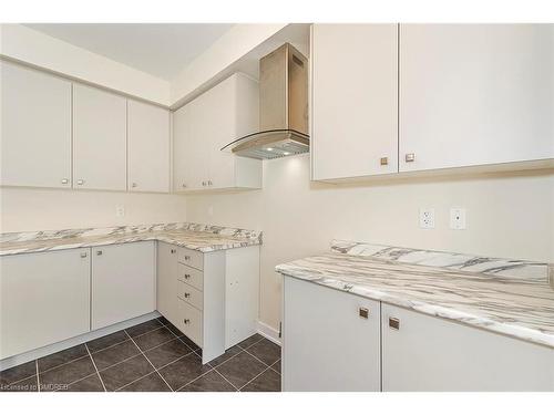 59 Downriver Drive, Welland, ON - Indoor Photo Showing Kitchen