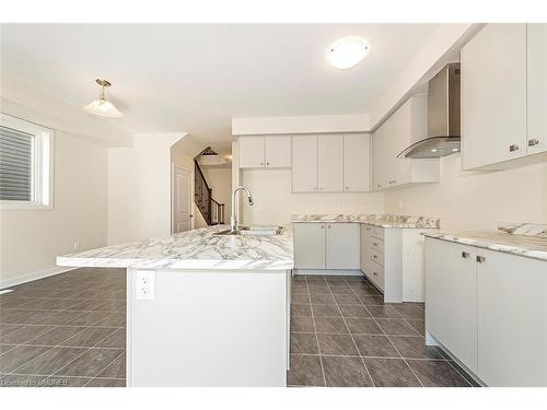 59 Downriver Drive, Welland, ON - Indoor Photo Showing Kitchen With Double Sink With Upgraded Kitchen