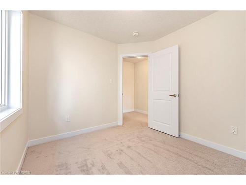 59 Downriver Drive, Welland, ON - Indoor Photo Showing Other Room