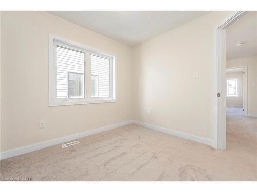 59 Downriver Drive, Welland, ON - Indoor Photo Showing Other Room