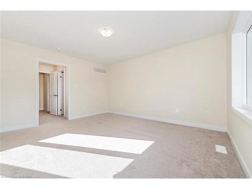 59 Downriver Drive, Welland, ON - Indoor Photo Showing Other Room