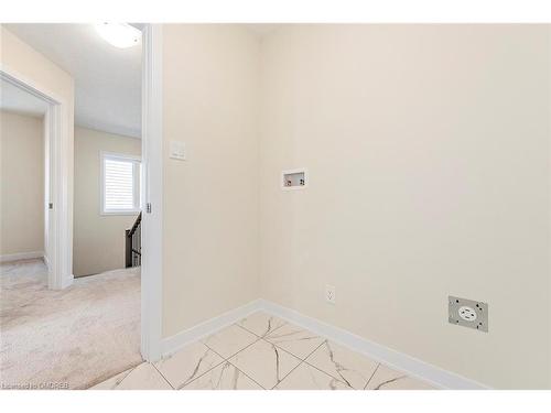 59 Downriver Drive, Welland, ON - Indoor Photo Showing Other Room