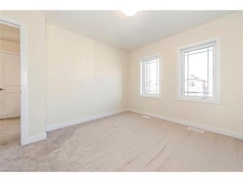 59 Downriver Drive, Welland, ON - Indoor Photo Showing Other Room