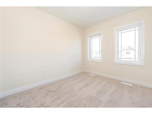 59 Downriver Drive, Welland, ON - Indoor Photo Showing Other Room