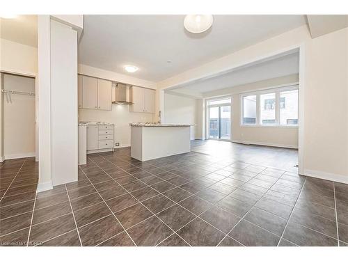 59 Downriver Drive, Welland, ON - Indoor Photo Showing Kitchen