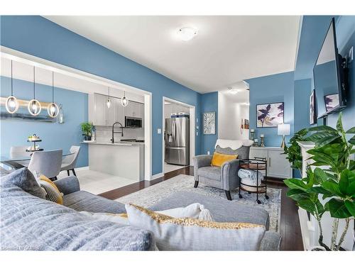 78 Leeson Street Street N, Grand Valley, ON - Indoor Photo Showing Living Room