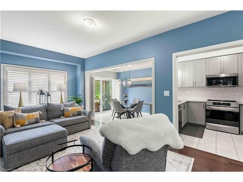 78 Leeson Street Street N, Grand Valley, ON - Indoor Photo Showing Living Room