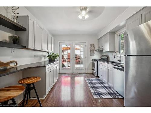 439 Hughson Street N, Hamilton, ON - Indoor Photo Showing Kitchen