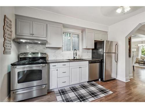 439 Hughson Street N, Hamilton, ON - Indoor Photo Showing Kitchen