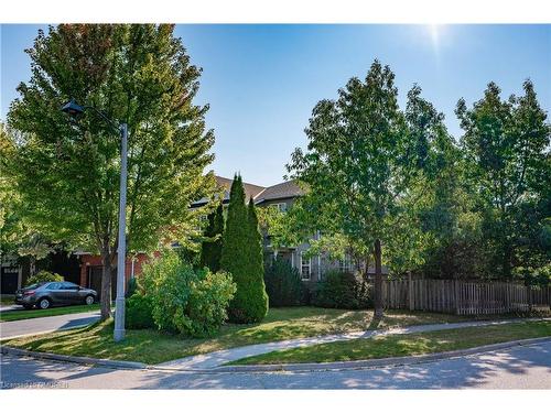 1278 Brillinger Street, Oakville, ON - Outdoor