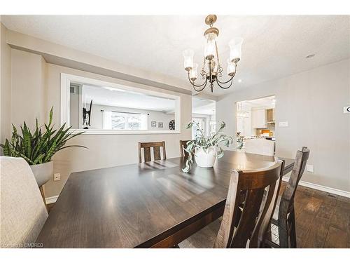 94 Valmont Street, Ancaster, ON - Indoor Photo Showing Dining Room