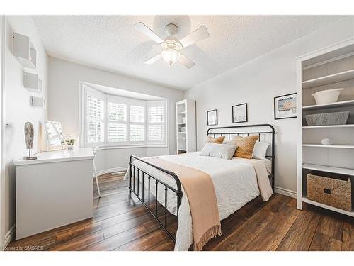 94 Valmont Street, Ancaster, ON - Indoor Photo Showing Bedroom