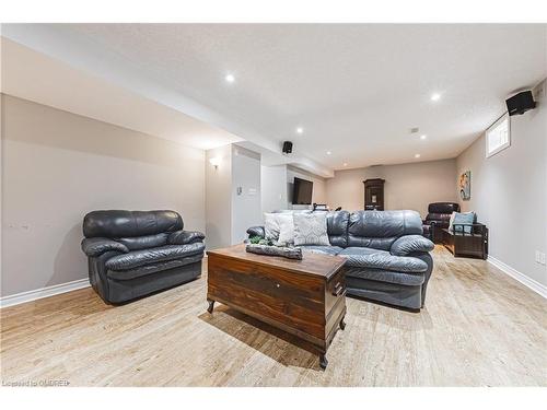 94 Valmont Street, Ancaster, ON - Indoor Photo Showing Living Room