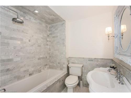 36 Cumberland Drive, Mississauga, ON - Indoor Photo Showing Bathroom