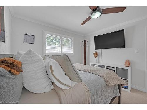 2482 Waterford Street, Oakville, ON - Indoor Photo Showing Bedroom