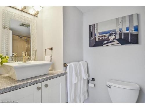 604-1110 Walden Circle, Mississauga, ON - Indoor Photo Showing Bathroom