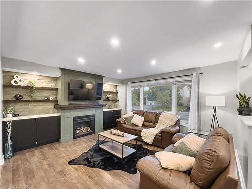 6 Eldorado Court, Hamilton, ON - Indoor Photo Showing Living Room With Fireplace