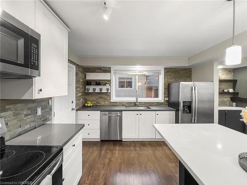 6 Eldorado Court, Hamilton, ON - Indoor Photo Showing Kitchen