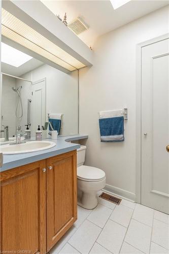 210 Radley Road, Mississauga, ON - Indoor Photo Showing Bathroom