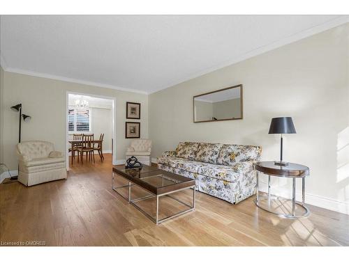 1297 Griffith Place, Oakville, ON - Indoor Photo Showing Living Room