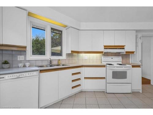 1297 Griffith Place, Oakville, ON - Indoor Photo Showing Kitchen With Double Sink