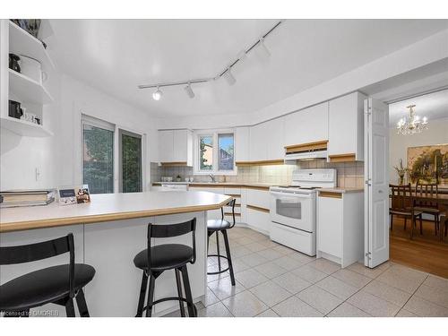 1297 Griffith Place, Oakville, ON - Indoor Photo Showing Kitchen