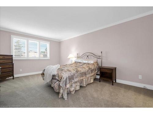 1297 Griffith Place, Oakville, ON - Indoor Photo Showing Bedroom