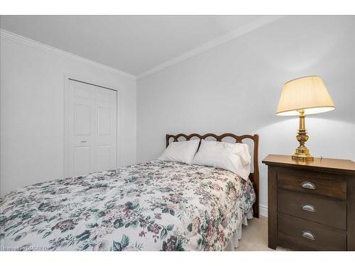 1297 Griffith Place, Oakville, ON - Indoor Photo Showing Bedroom