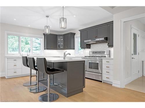 1247 Cumnock Crescent, Oakville, ON - Indoor Photo Showing Kitchen