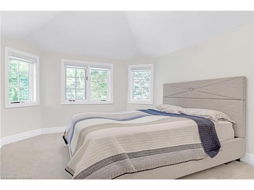 1247 Cumnock Crescent, Oakville, ON - Indoor Photo Showing Bedroom