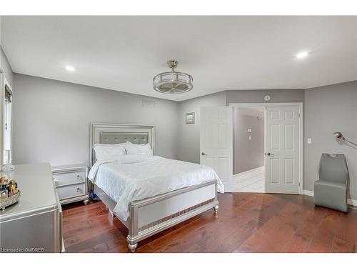 19 Mcconachie Crescent, Caledon, ON - Indoor Photo Showing Bedroom