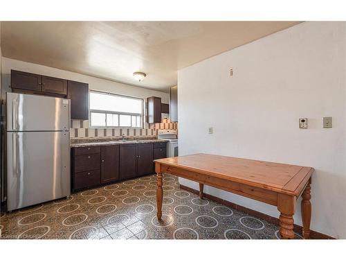 559A Birchmount Drive, Scarborough, ON - Indoor Photo Showing Kitchen