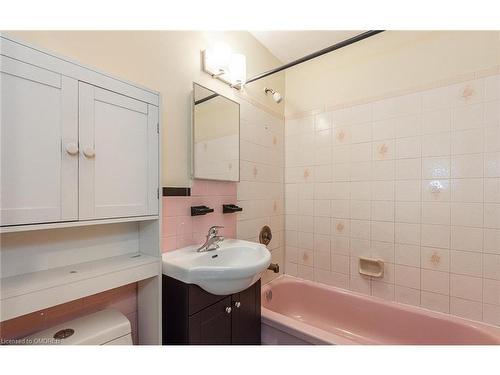 559A Birchmount Drive, Scarborough, ON - Indoor Photo Showing Bathroom