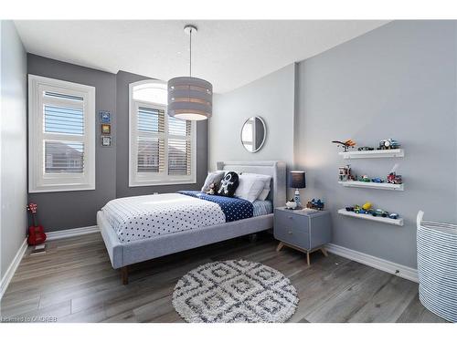 2097 Redstone Crescent, Oakville, ON - Indoor Photo Showing Bedroom