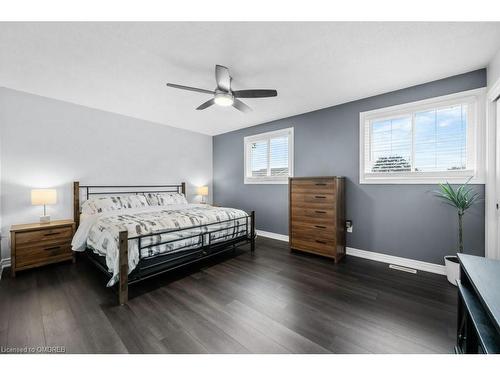 16-391 Stone Church Road E, Hamilton, ON - Indoor Photo Showing Bedroom