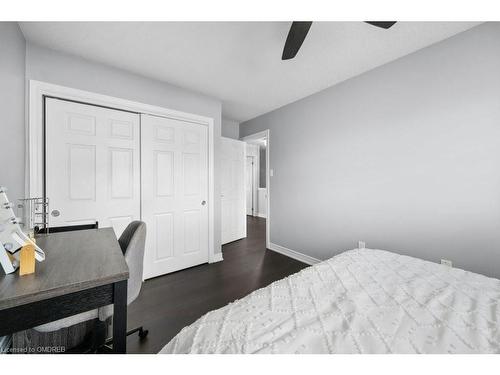 16-391 Stone Church Road E, Hamilton, ON - Indoor Photo Showing Bedroom