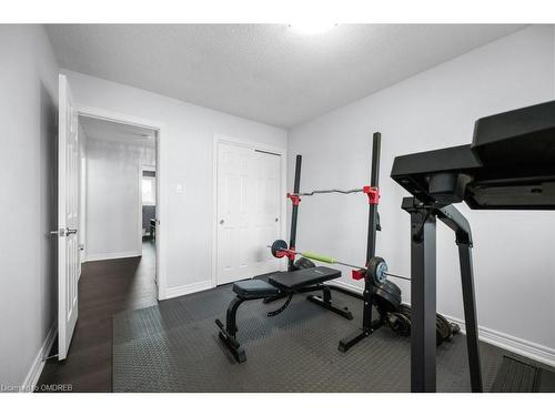 16-391 Stone Church Road E, Hamilton, ON - Indoor Photo Showing Gym Room