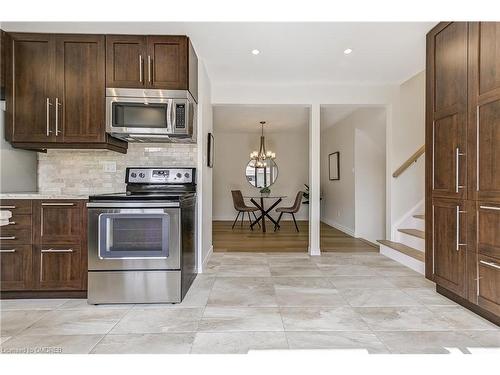 85 Bonham Boulevard, Mississauga, ON - Indoor Photo Showing Kitchen With Stainless Steel Kitchen