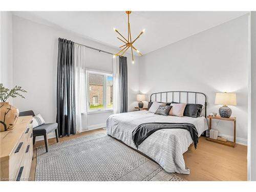 99 Hillcrest Road, Port Colborne, ON - Indoor Photo Showing Bedroom