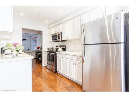 8-2062 Lakeshore Road W, Oakville, ON - Indoor Photo Showing Kitchen With Stainless Steel Kitchen