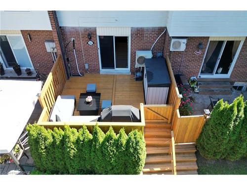 8-2062 Lakeshore Road W, Oakville, ON - Outdoor With Exterior