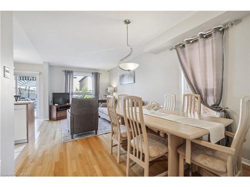 3833 Freeman Terrace, Mississauga, ON - Indoor Photo Showing Dining Room