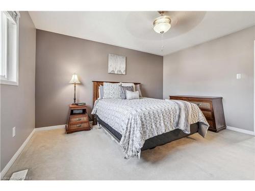 3833 Freeman Terrace, Mississauga, ON - Indoor Photo Showing Bedroom