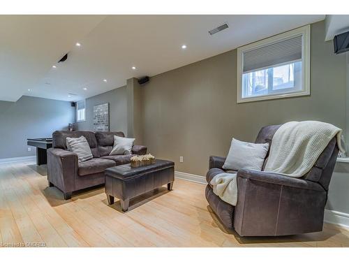 2270 Dunforest Crescent, Oakville, ON - Indoor