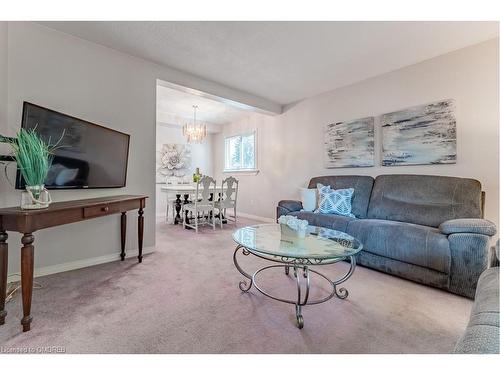 769 Cabot Trail, Milton, ON - Indoor Photo Showing Living Room