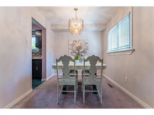 769 Cabot Trail, Milton, ON - Indoor Photo Showing Dining Room