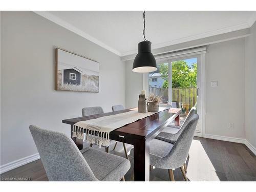 19-5475 Lakeshore Road, Burlington, ON - Indoor Photo Showing Dining Room