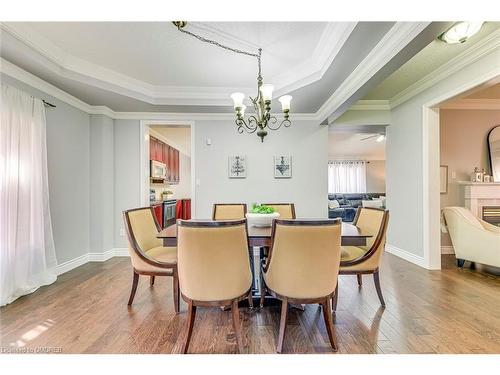 2425 Sequoia Way, Oakville, ON - Indoor Photo Showing Dining Room