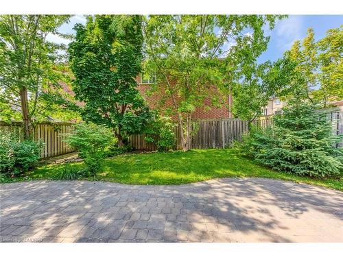 2425 Sequoia Way, Oakville, ON - Outdoor