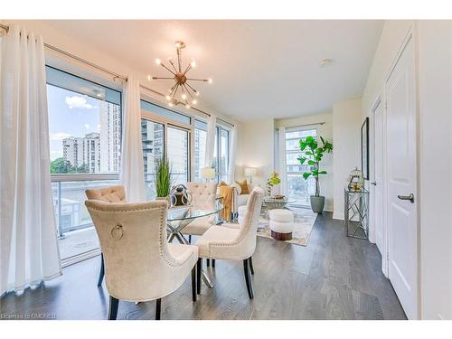 205-65 Speers Road, Oakville, ON - Indoor Photo Showing Dining Room